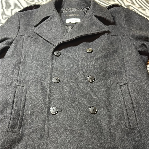 Calvin Klein Black Peacoat with Wide Lapels and Structured Shoulders - Picture 5 of 5